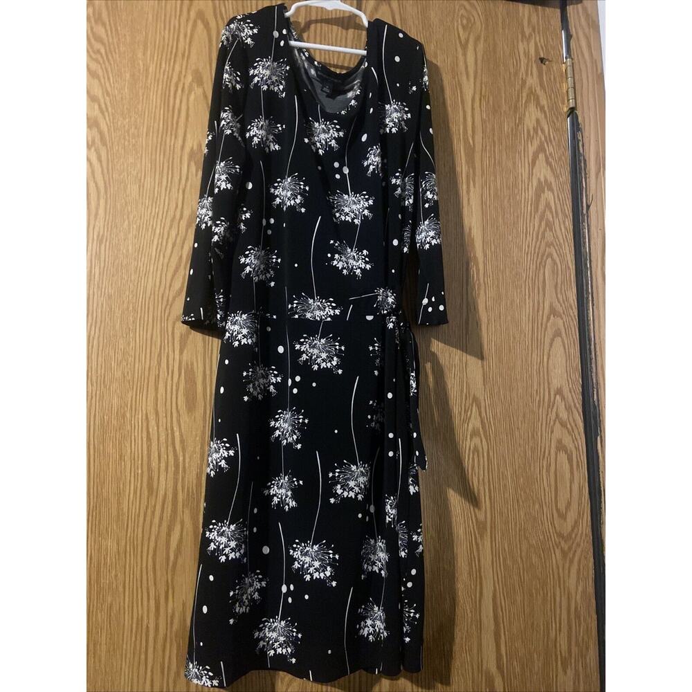Banana republic Medium Women’s Knee Length Dress